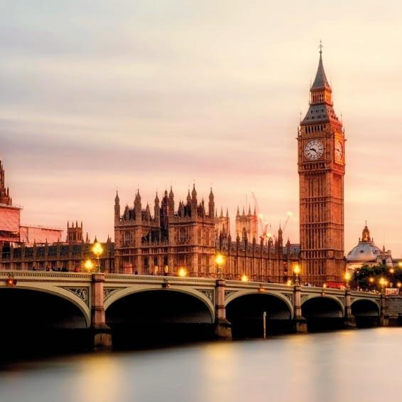 Vista del puente de Londres y el Big Ben